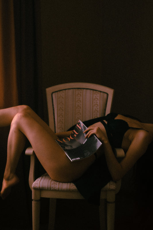 Black Lingerie vs White Lingerie: Which One Do You Actually Need?