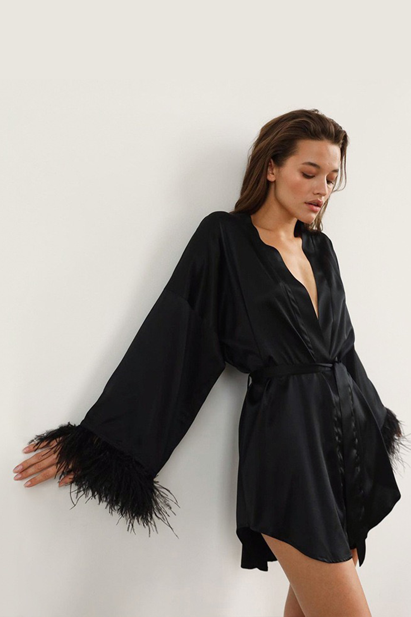 Black feather robe | Black satin robe – Moxy