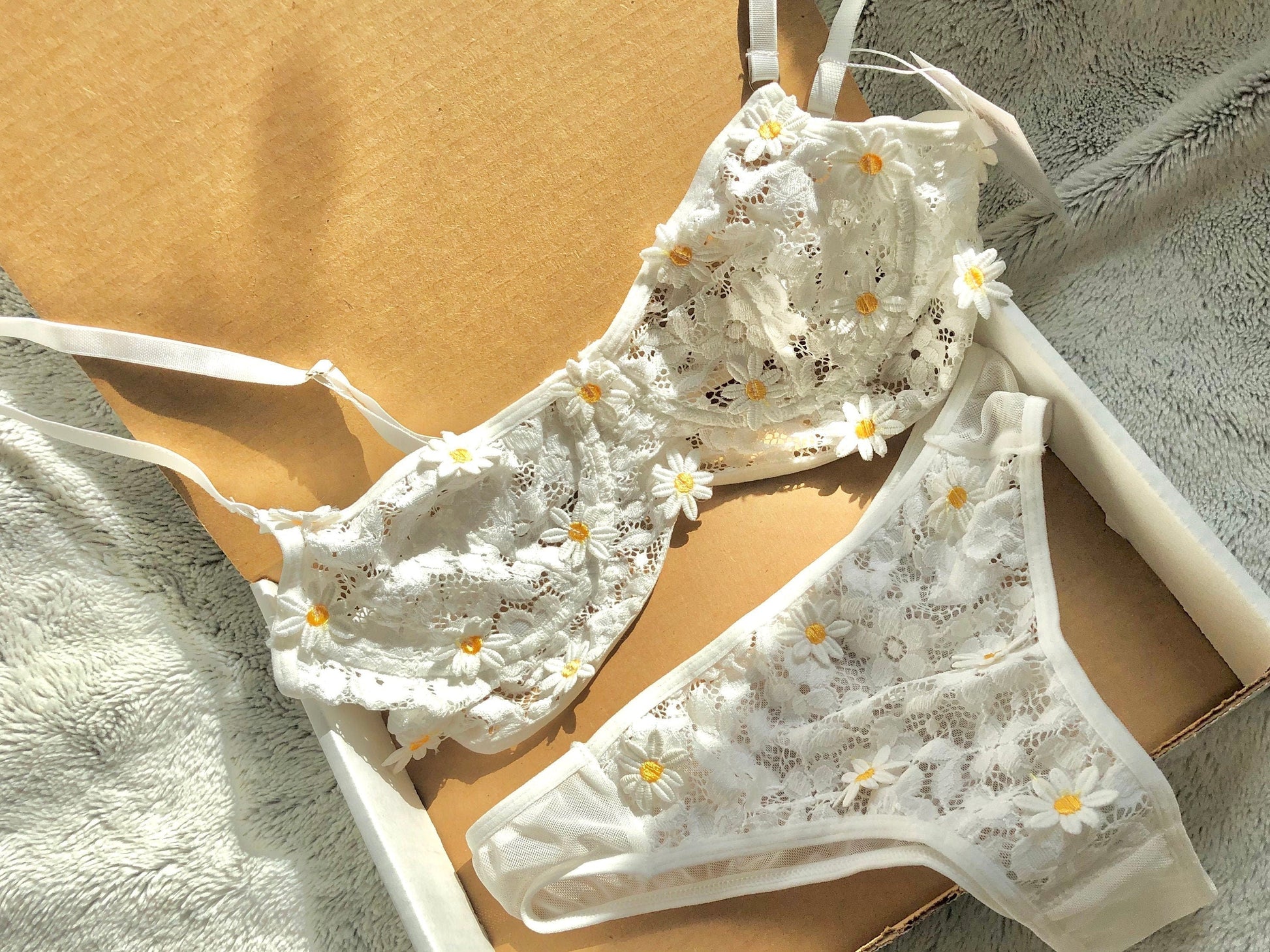 White Flower Lingerie Set  White Lace & Wild Flower Bra Set – Moxy